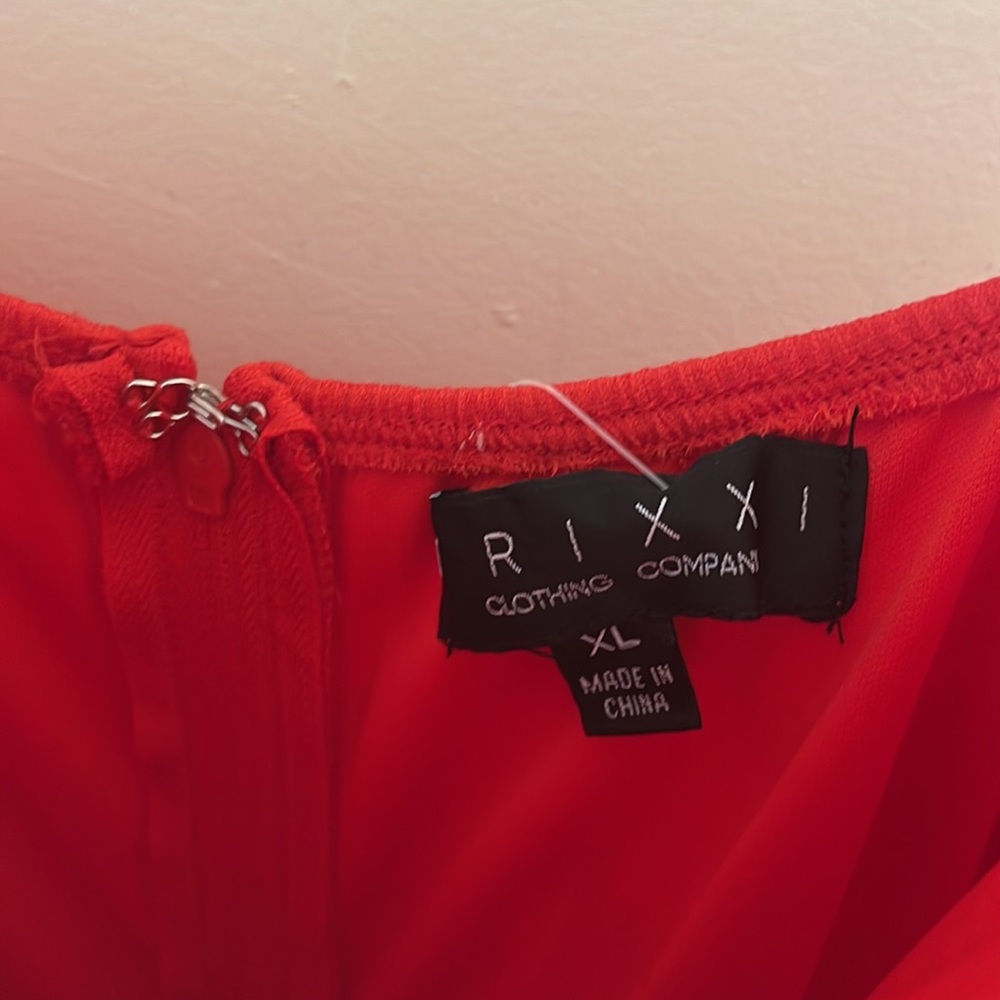 Red Dress - Picture 4 of 4